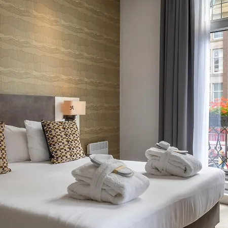 De Roode Leeuw Hotel 4*