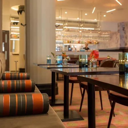 Hotel De Roode Leeuw 4*