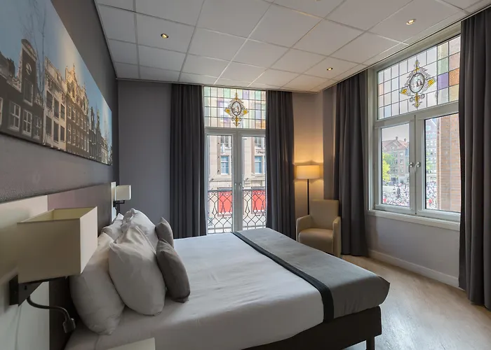 Hotel De Roode Leeuw