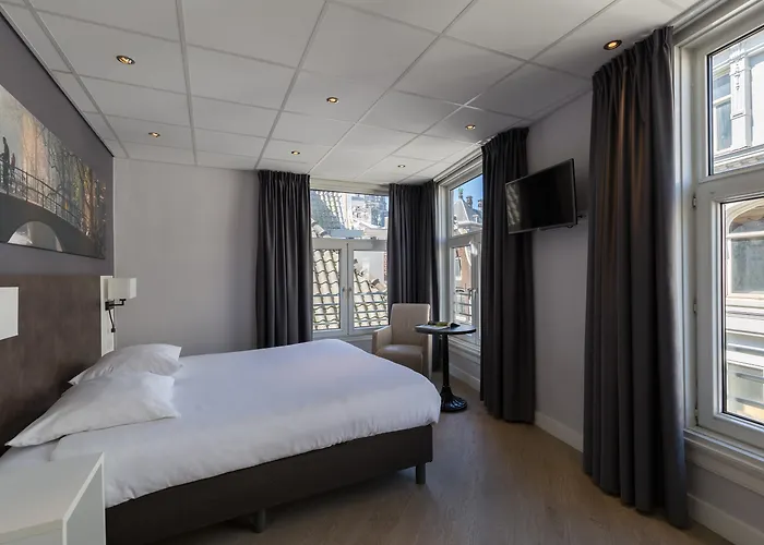 De Roode Leeuw Hotel 4*