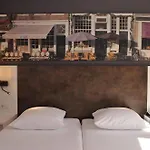 De Roode Leeuw Hotel 4*