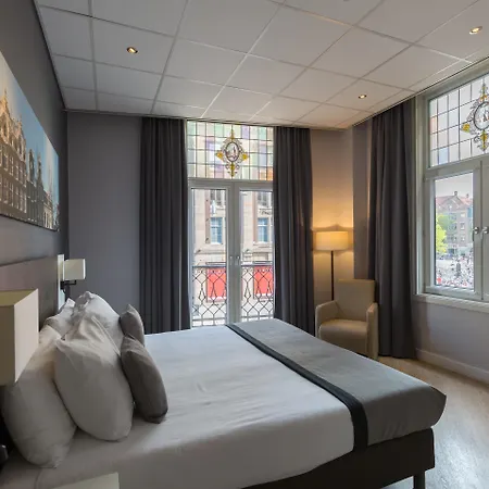 Hotel De Roode Leeuw