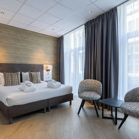 Hotel De Roode Leeuw 4*
