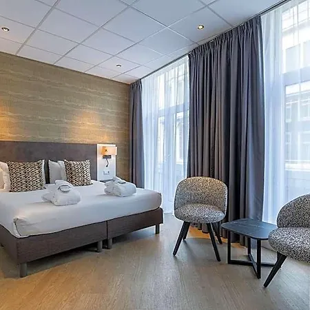 Hotel De Roode Leeuw 4*