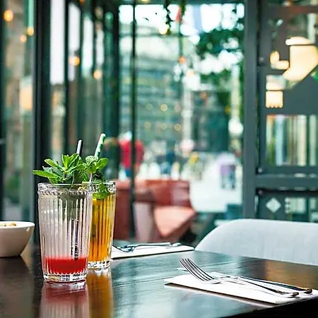De Roode Leeuw Hotel 4*