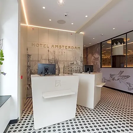 De Roode Leeuw Hotel 4*