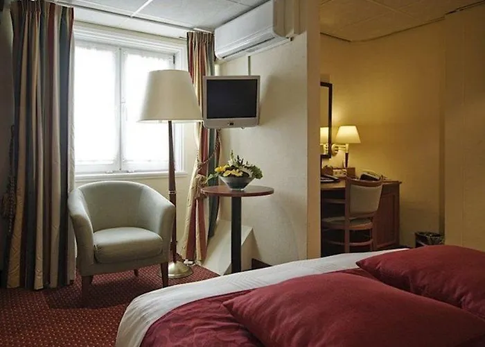 Hotel De Roode Leeuw 4*