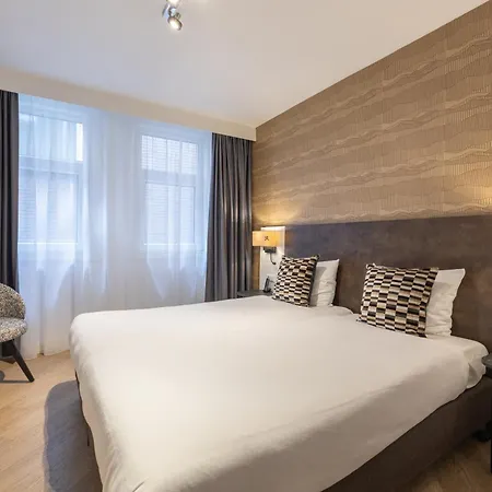 デ ローデ レーウ アムステルダム