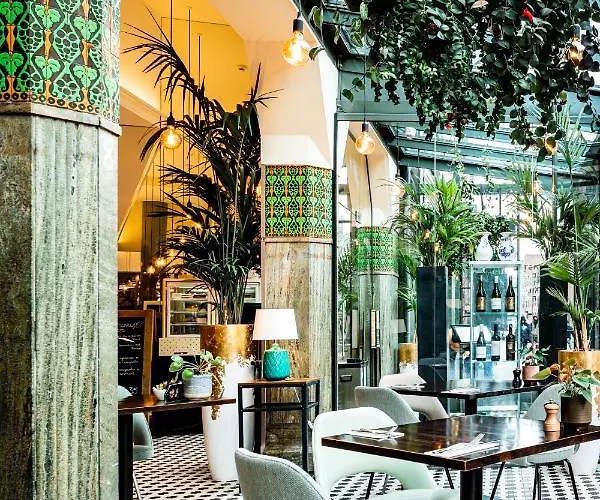 ホテル デ ローデ レーウ