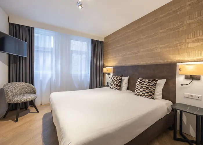 デ ローデ レーウ アムステルダム