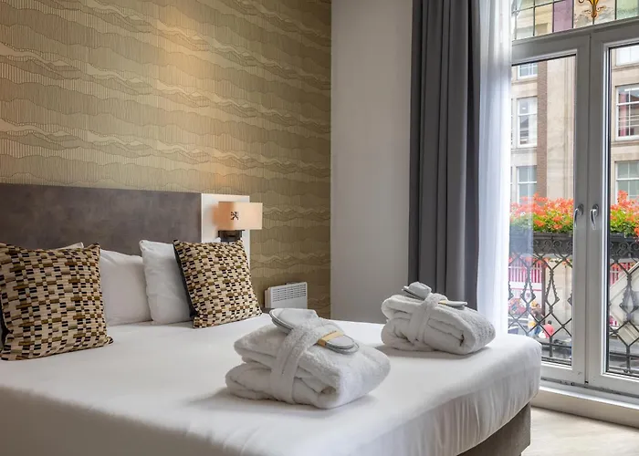 De Roode Leeuw Hotel 4*