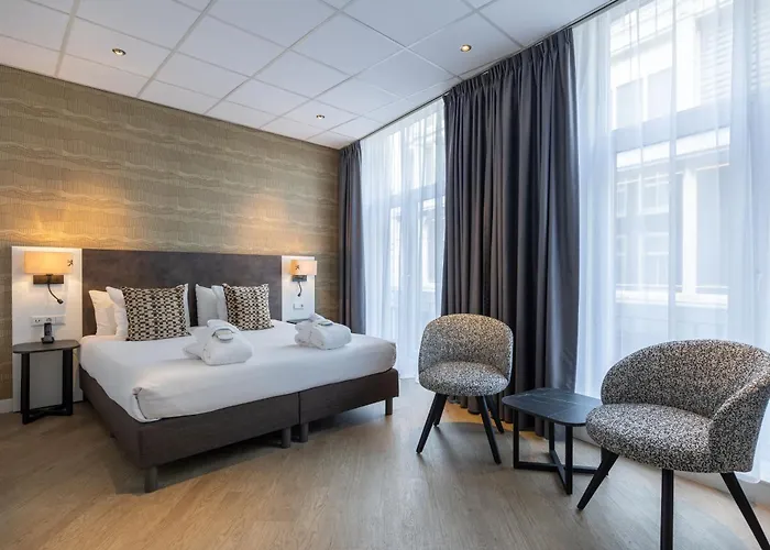 De Roode Leeuw Hotel 4*