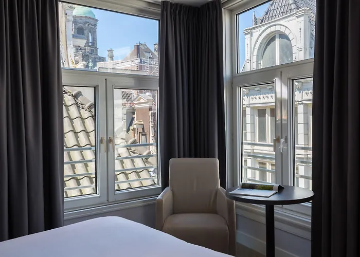 Hotel De Roode Leeuw 4*