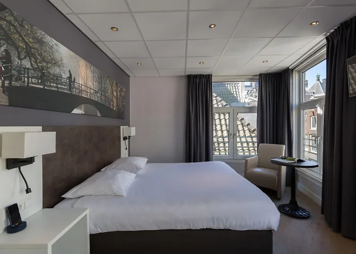 Hotel De Roode Leeuw