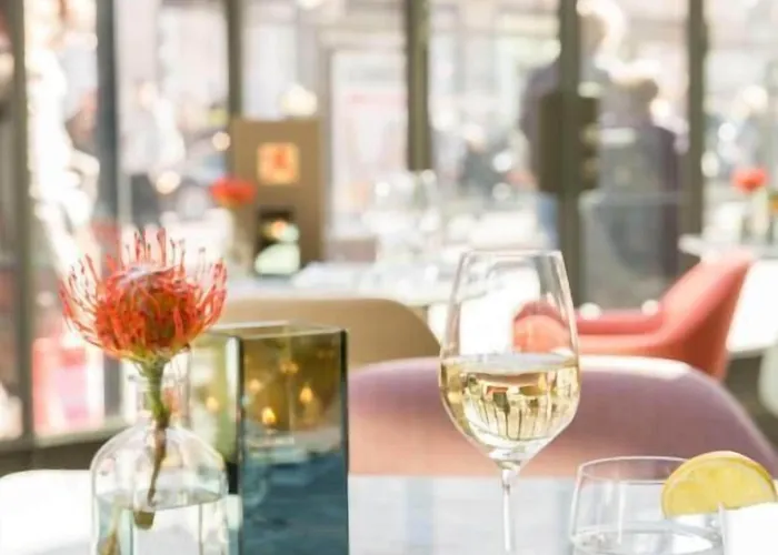 Hotel De Roode Leeuw 4*